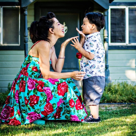 Meet your Posher, Danielle - Picture 1 of 1